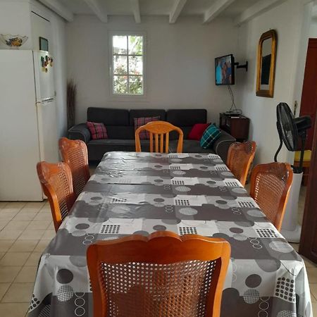 Maison Creole Chaleureuse Avec Stationnement Le Gosier  Eksteriør billede
