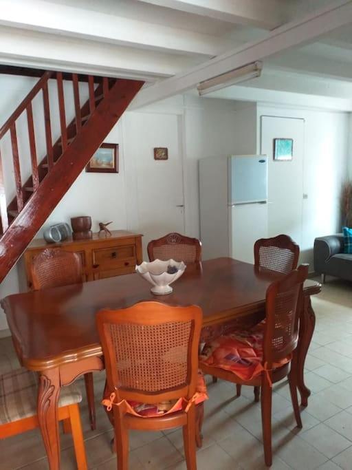 Maison Creole Chaleureuse Avec Stationnement Le Gosier  Eksteriør billede