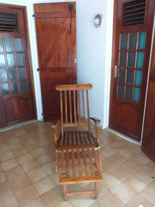 Maison Creole Chaleureuse Avec Stationnement Le Gosier  Eksteriør billede